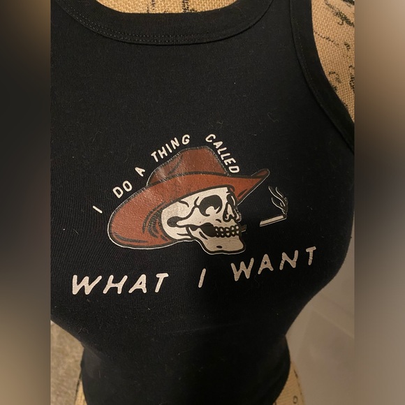 Cowboy skull crop top tank top in black - Picture 4 of 7
